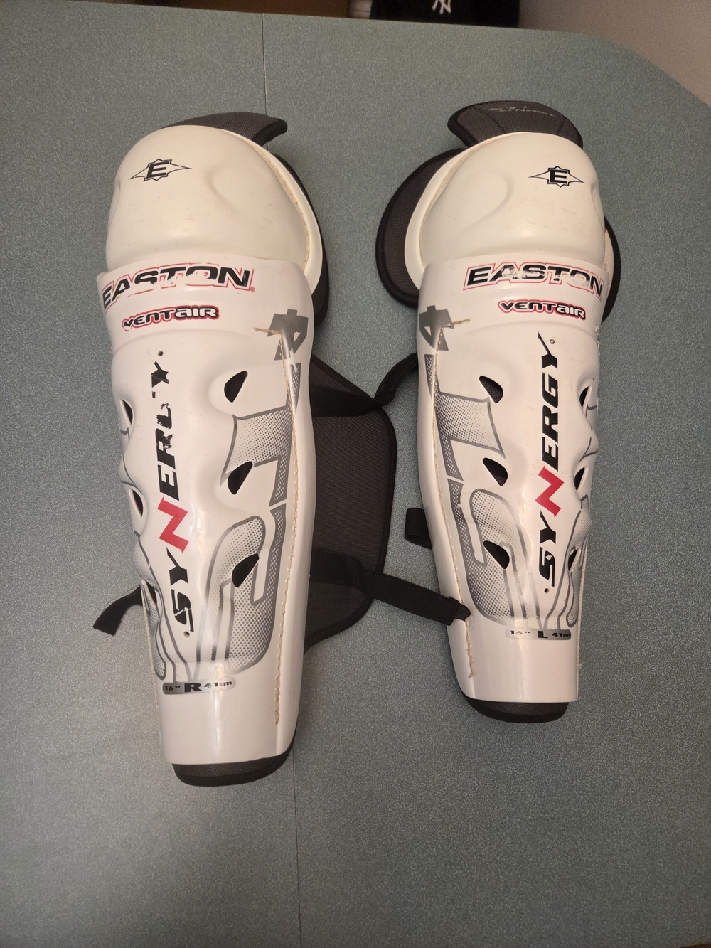 SR Synergy Hockey Shin Pads 16"